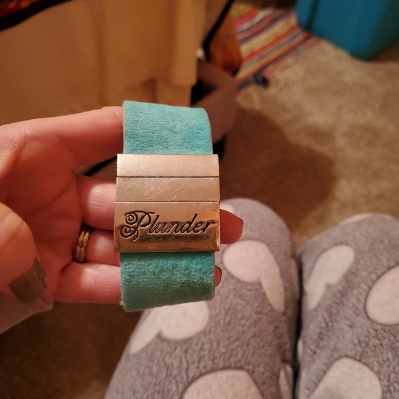 Plunder Charlyn Teal Velvet Cuff Bracelet Crystal Pendant Magnetic Closure - Picture 2 of 2